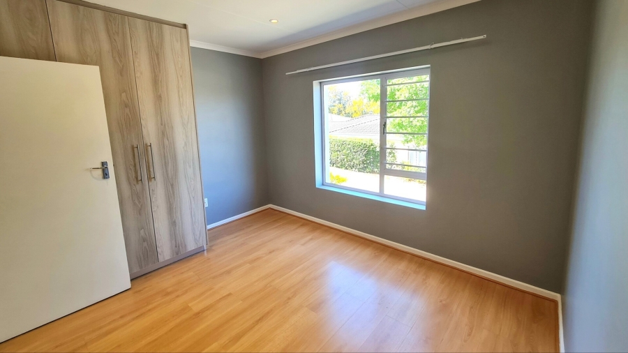 To Let 3 Bedroom Property for Rent in Old Place Western Cape